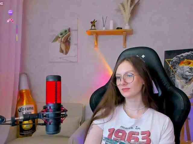 Модель: KiraRumGirl