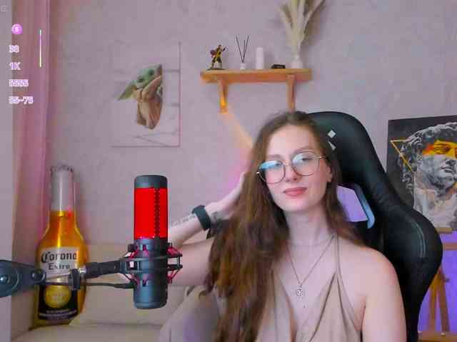 KiraRumGirl webcam