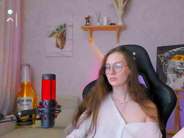 KiraRumGirl webcam