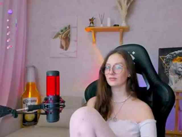 KiraRumGirl webcam