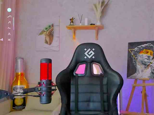 KiraRumGirl webcam