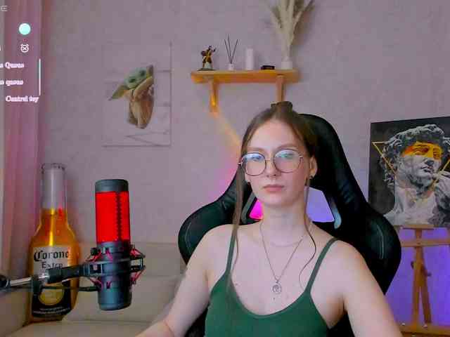 KiraRumGirl webcam