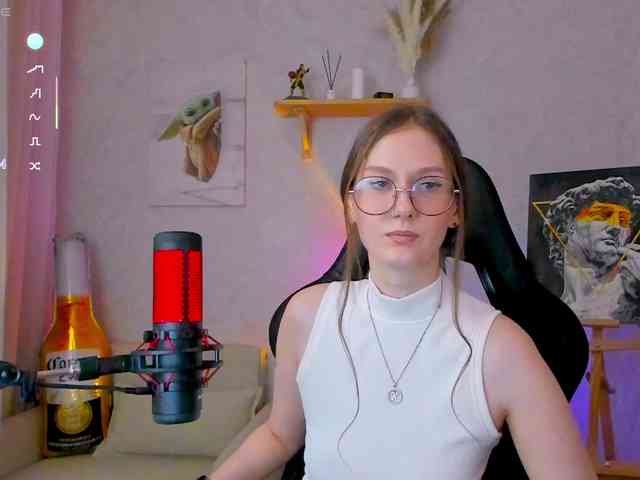 Модель: KiraRumGirl