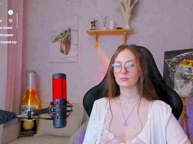 KiraRumGirl webcam