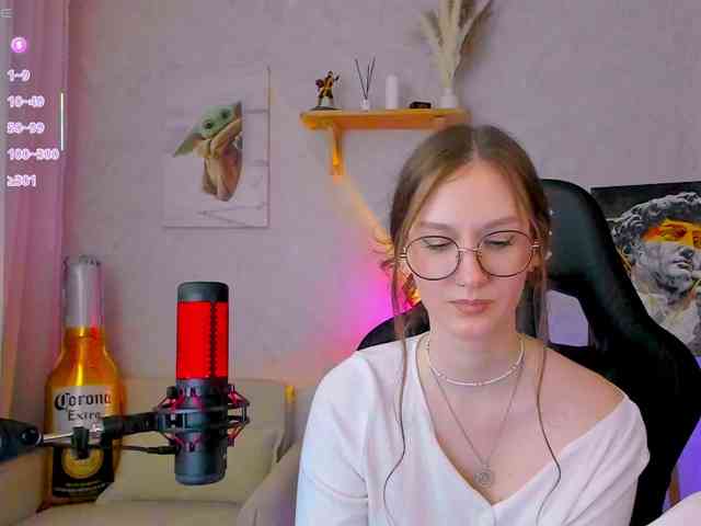 KiraRumGirl webcam