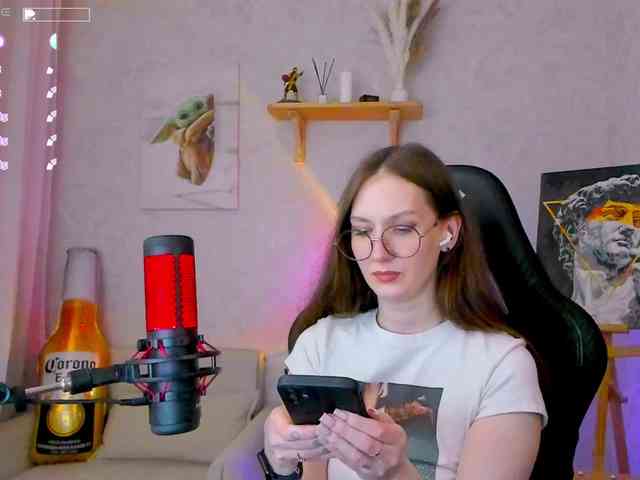 KiraRumGirl webcam