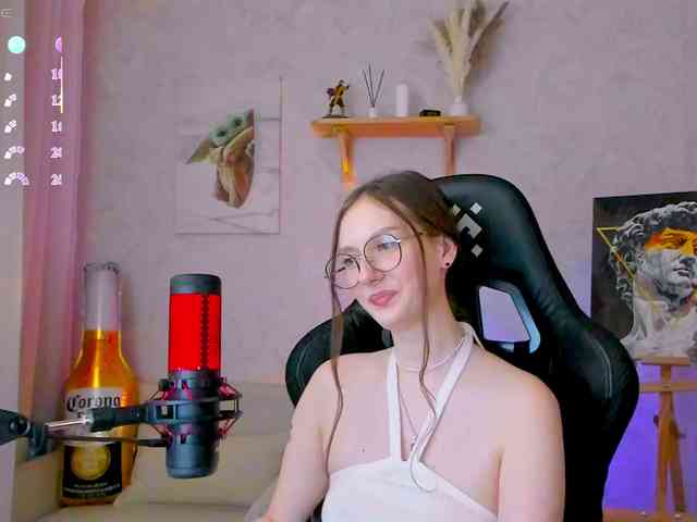 KiraRumGirl webcam