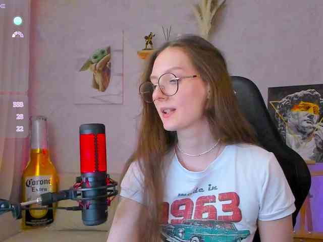 KiraRumGirl webcam