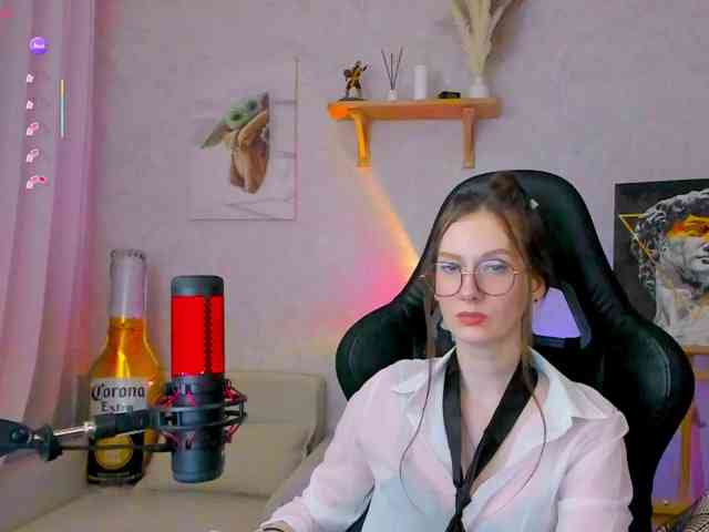 KiraRumGirl webcam