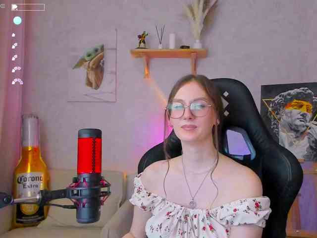 KiraRumGirl webcam