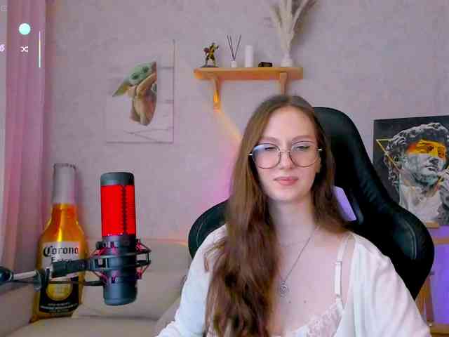 Модель: KiraRumGirl