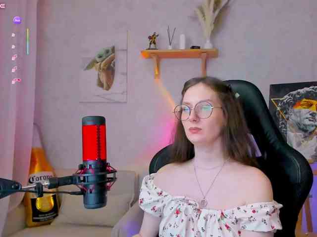 Модель: KiraRumGirl