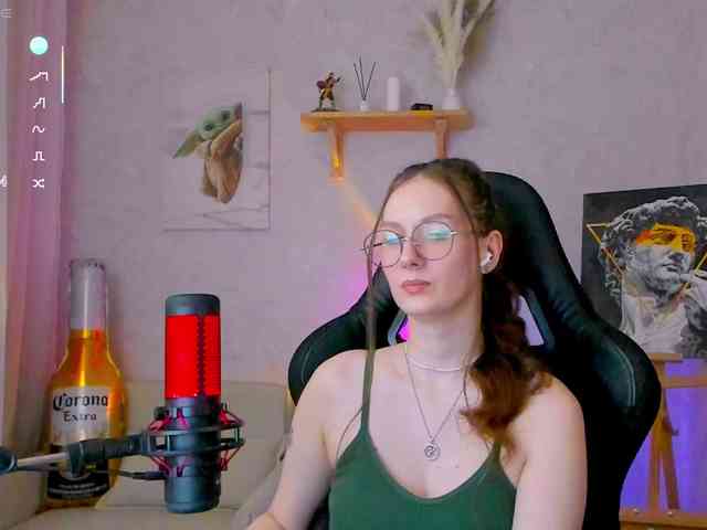 KiraRumGirl webcam