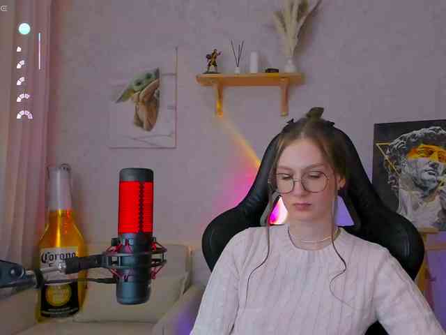 KiraRumGirl webcam