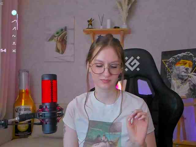 KiraRumGirl webcam