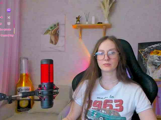 KiraRumGirl webcam