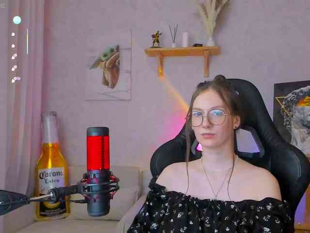 KiraRumGirl webcam