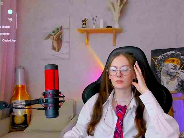 KiraRumGirl webcam