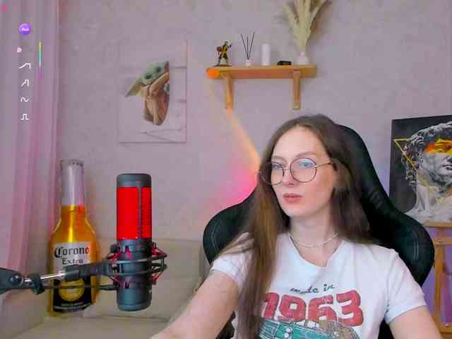 KiraRumGirl webcam