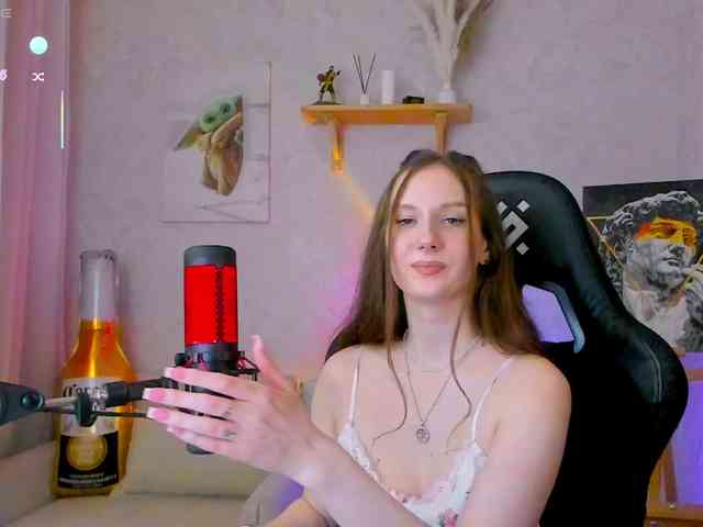 KiraRumGirl webcam