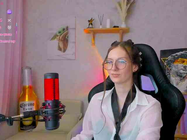 KiraRumGirl webcam