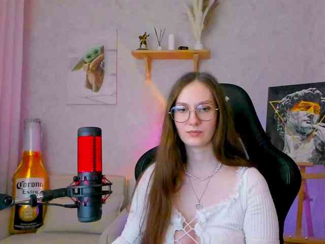KiraRumGirl webcam