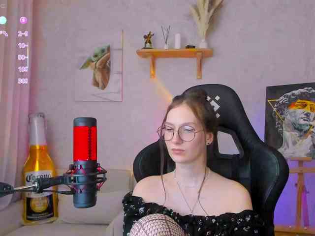 KiraRumGirl webcam