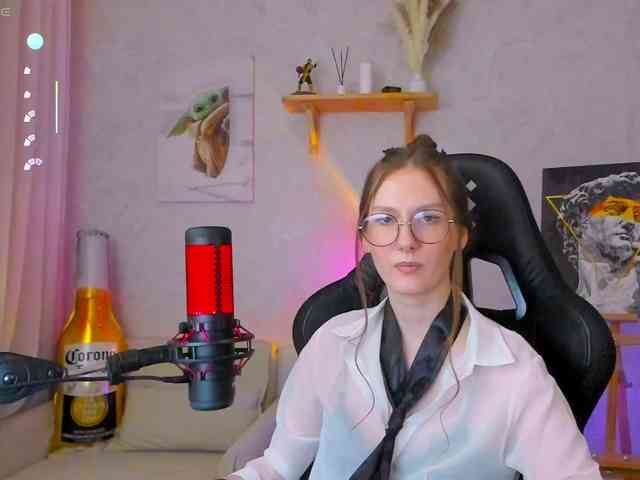 KiraRumGirl webcam