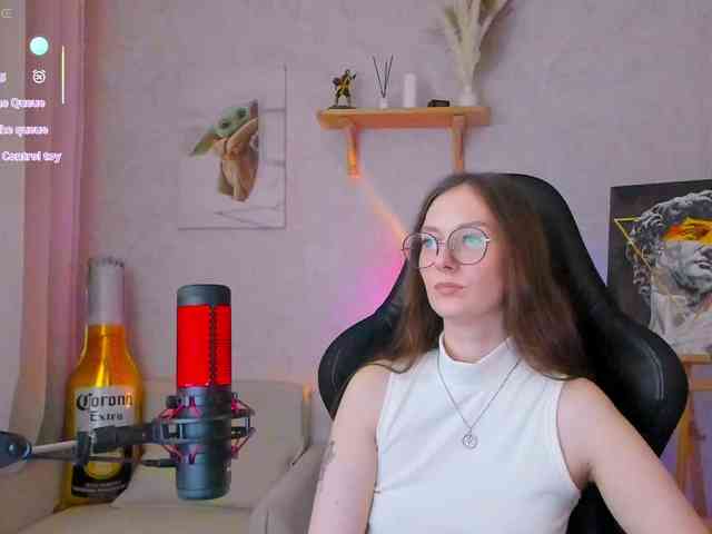 KiraRumGirl webcam