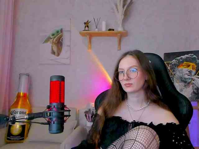 KiraRumGirl webcam