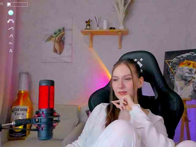 KiraRumGirl webcam