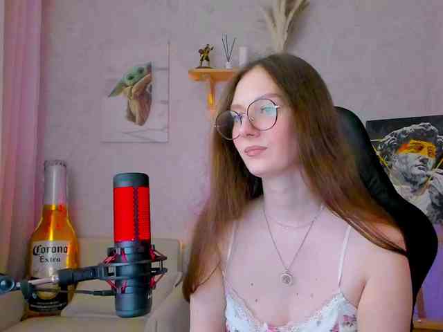 Модель: KiraRumGirl