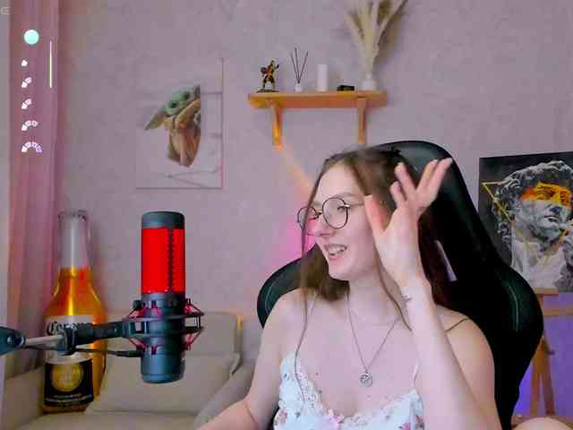 KiraRumGirl webcam