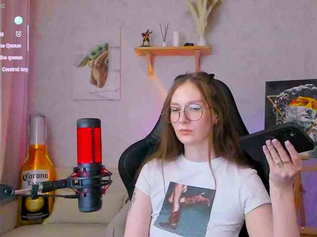 KiraRumGirl webcam