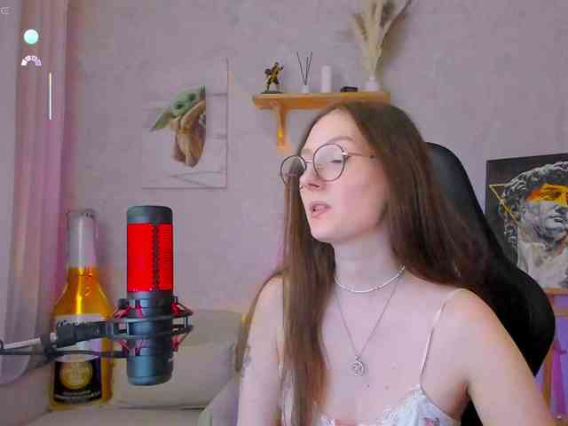 KiraRumGirl webcam