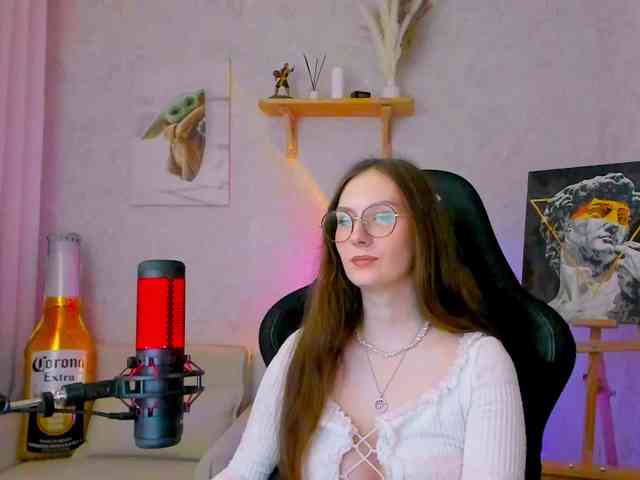 KiraRumGirl webcam