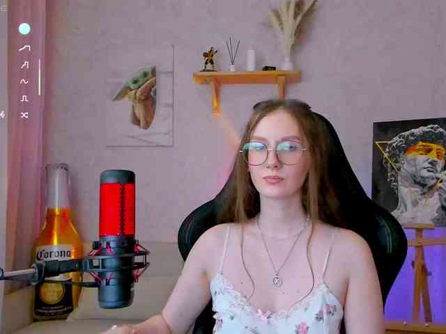 KiraRumGirl webcam