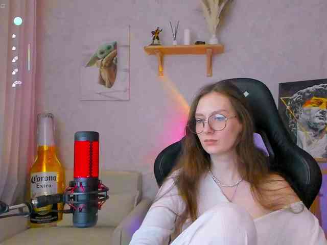 KiraRumGirl webcam