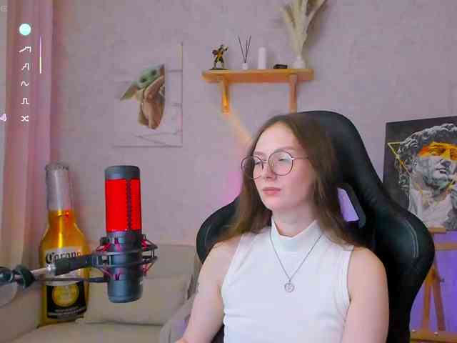 KiraRumGirl webcam