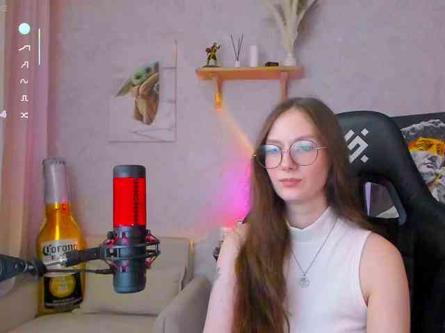 KiraRumGirl webcam