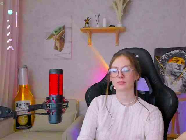 KiraRumGirl webcam