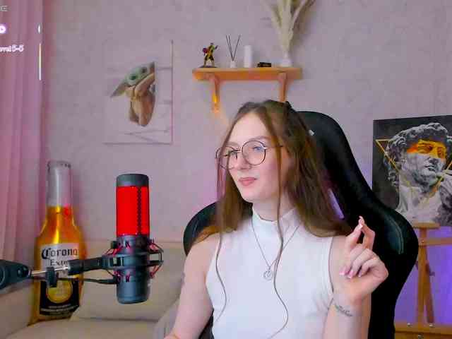 KiraRumGirl webcam