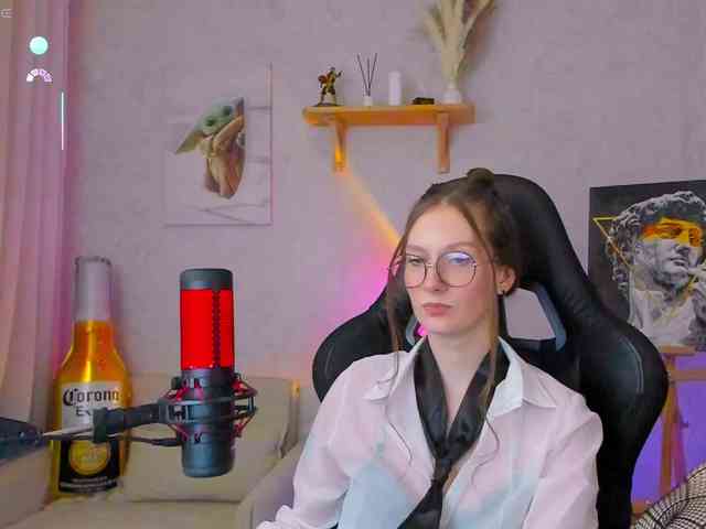 KiraRumGirl webcam