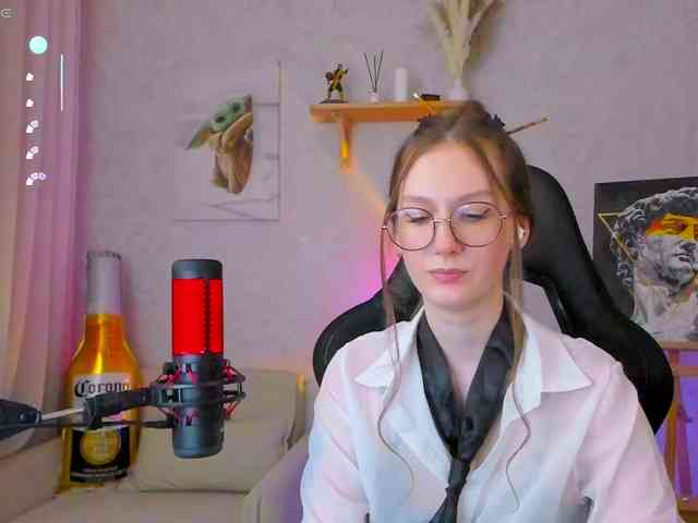 KiraRumGirl webcam
