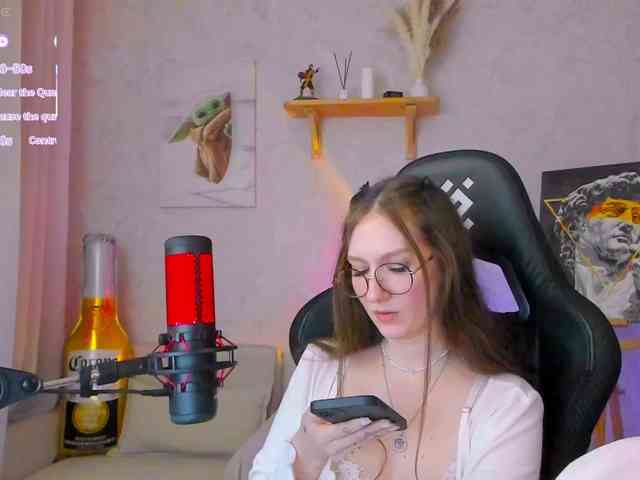 KiraRumGirl webcam