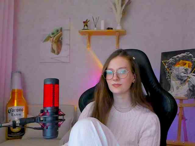 KiraRumGirl webcam