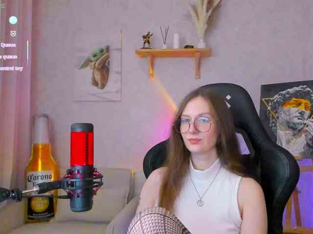 KiraRumGirl webcam