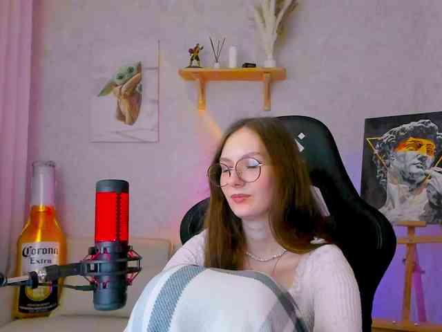 KiraRumGirl webcam