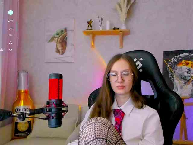 KiraRumGirl webcam