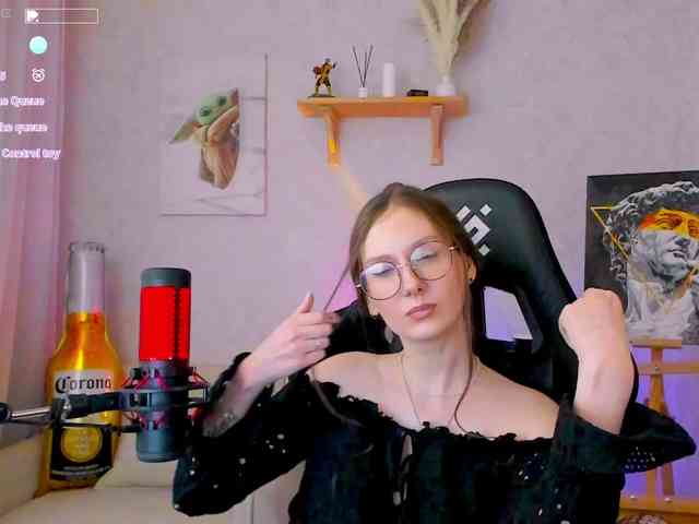 KiraRumGirl webcam
